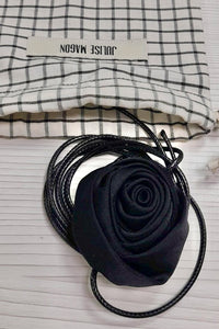 Choker Flor Negra