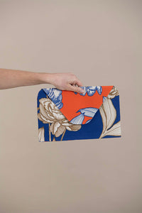 Sara Blue-Red